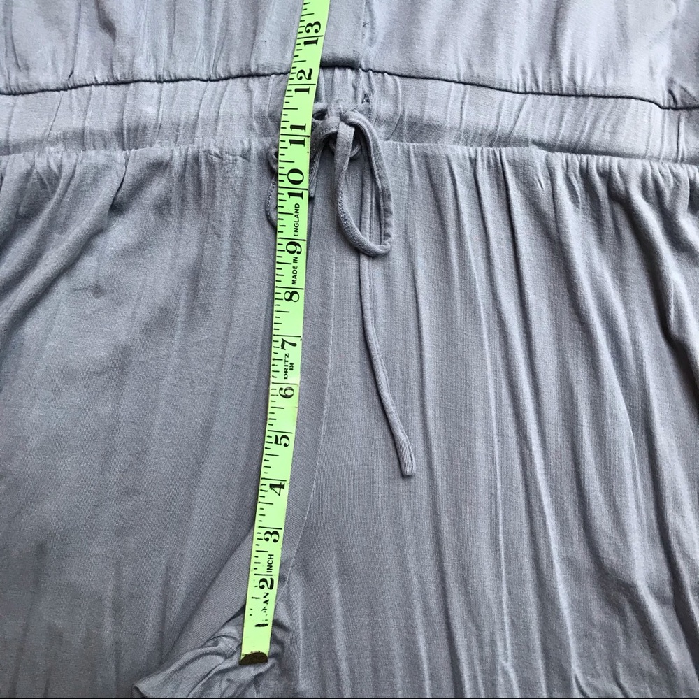 Lisa Rinna Collection Soft Gray Stretch Jumpsuit, EUC, M - Picture 11 of 16